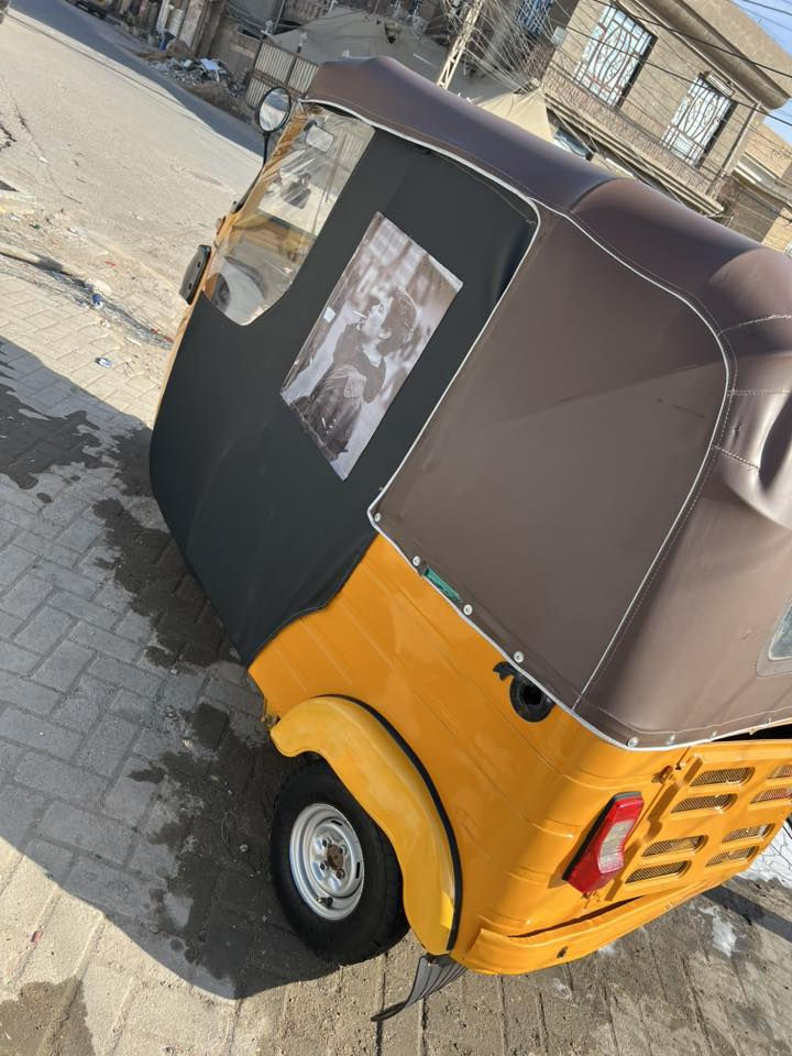 تكتك للبيع موديل 2019شهر 10مصبوغة عام مثل ماموضحة كدامك المكينة خير من الله ناعمة تكتك بيهة الماشة عوجة يرادلهة تبديل رقم انكليزي والسنوية بسمي السعر 6و250وبيهة مجال العنوان بغداد الزعفرانية شارع المعهد ***********
