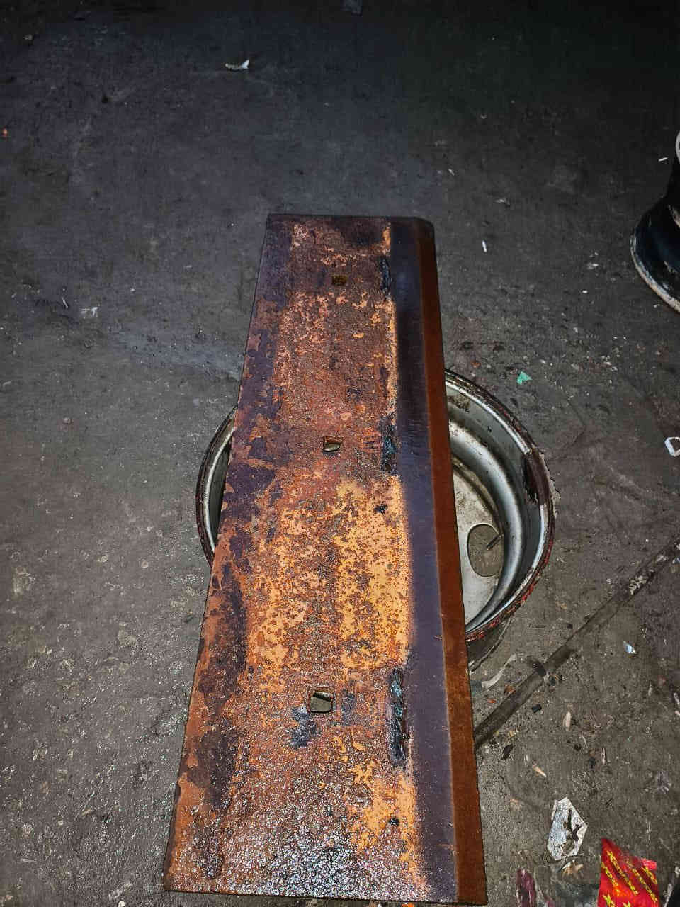 سجينة شفل
أربع قطع اصليه
مكان نجف 
***********
