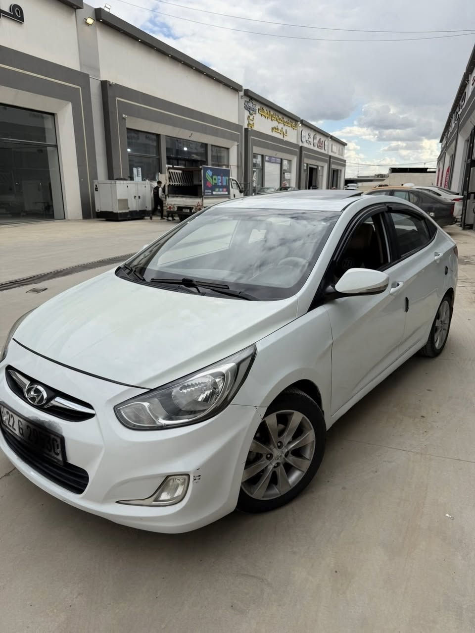 السلام عليكم اكسنت 2013 خليجي محرك 1600 دوش مكينه وكير بشرط فول مواصفات فوق البلو  كشنات تدفئه اشاير بل مري تحكمات ستيرن يمين ويسار فتحت سقف سلايت السياره جاهزه  طخم تايرات جديد طخم امامي خلفي جديد تبريد ثلج  ضرر بونيد وجاملغ بدون دواخل وبيها تعديلات بل ابواب عل شبر شبر ملاحظات وبيها حالوب ومنزل السونار بل صور رقم اربيل رقم مسطره السعر 90 وبيها مجال عنوان موصل الايسر رقم الهاتف ***********
