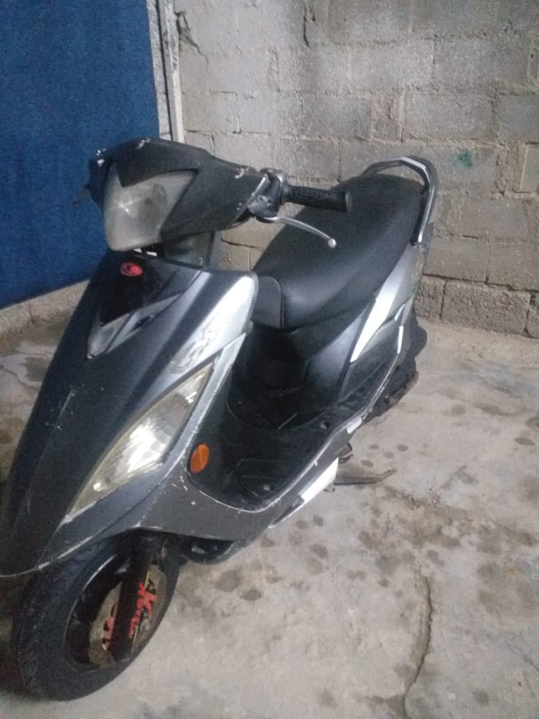 دراجه كامكو للبيع 
الدراجه ختم واحد ويه المكينه 
الدراجه ما مفتوحه مكينه لك 
دبل امامي خلفي شغال 
لايت امامي شغال 
اصطاب خلفي شغال 
عداد كيلو متر شغال 
دراجه على الابلاد  

سعره ٦٠٠ الف 

رقم ***********
