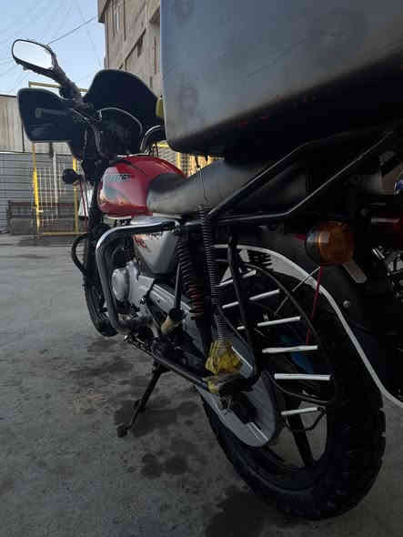 سلام عليكم بوكسر موديل ٢٠٢٣/٧
رقم إنكليزي دراجة مكفولة كفالة عامة برغي واحد نقص  مابيها
مكاني بغداد بياع
سعر ٢٦٥٠
وبيها مجال بسيط مال جية
ودراجة احلى من صور بهواي
واتس ***********
تحويل بنفس اليوم
