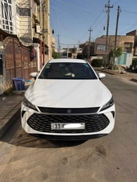بيوادي كن بلاس داخل ابيض  موديل 2025 ماشيه 10 الاف  مرقم بغداد مكفوله ...