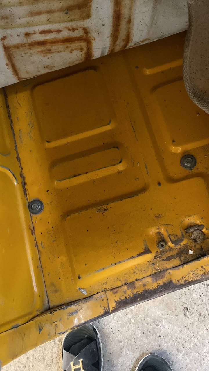 تكتك للبيع مضلع مديل 2019 داخله بل 20 سنويه نكليزي تحويل ثاني يوم تكتك بس لغد مضروبه والبقيه كفاله 

تكتك خير من الله مكينه ناعمه كبل لشارع مابيه أي نقص 

بغداد الحسينيه الراشديه
***********
