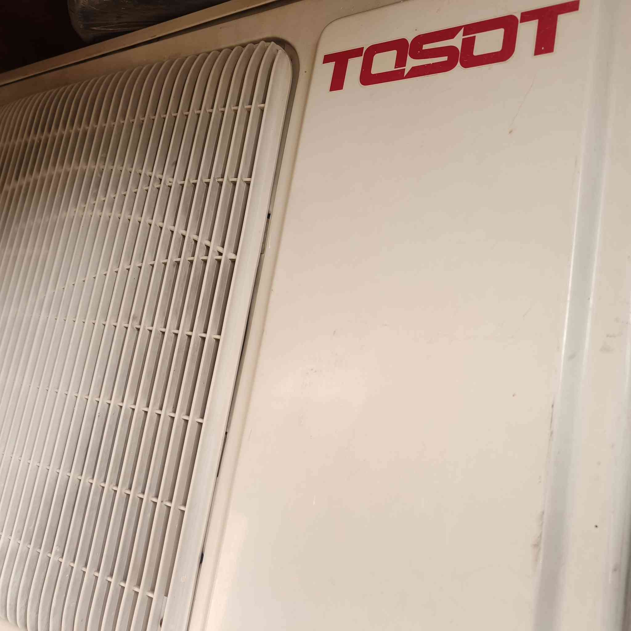 سبلت توست واحد طن للبيع
تجي تفحصه وتفتحه بيدك 
***********
