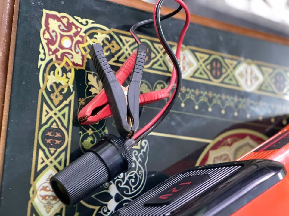 جك كهربائي شخاطة
الجك بحالة جديدة مستخدم عدد مرات قليلة بحالة جدا نظيفة

يرفع سيارات بأوزان عالية(مجرب على لاندكروز ) 

السعر : 110 الف

 للتواصل : ***********

