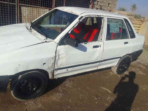 السلام عليكم سياره سايبه للبيع السعر مليون و بيها مجال شي قليل محرك شرط كير شرط تواير نضف السياره حلوه ما مسجله ترهم مراوس و بيع المو شراي لا يجي ***********
