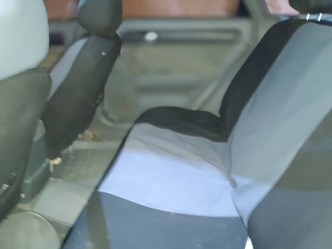 ابترا ٢٠١١ بيها قطعه ونصف بوياغ كير وماكينه زين سعري 80 وبيه مجال *********** يرهم مراوسة مع سبارة
