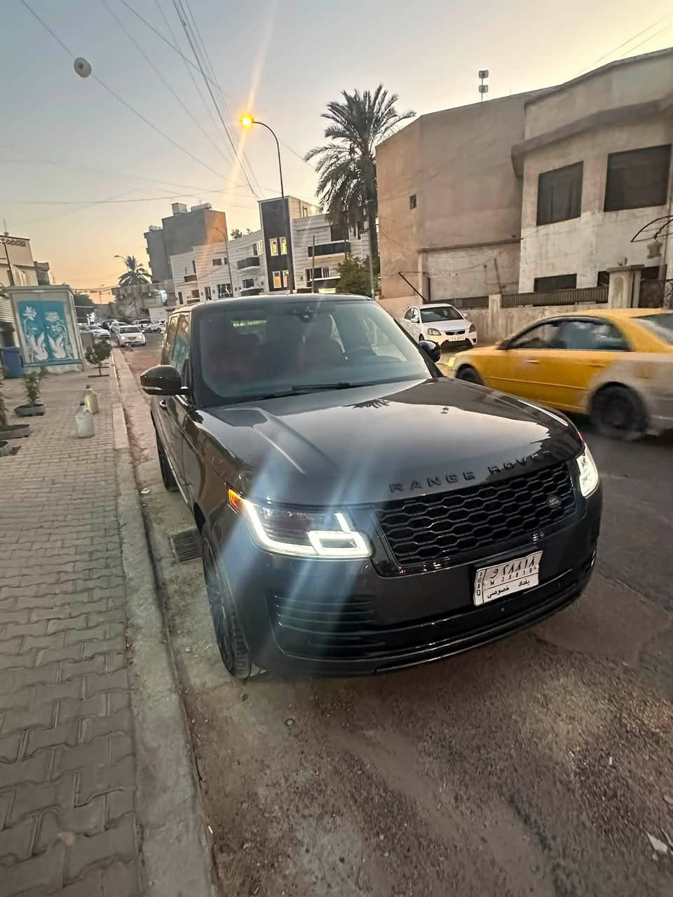 السلام عليكم رانج روفر فوك ٢٠١٩
فول بيبان شفط كهرباء 
دوسه كهرباء 
٥ كامرات 
بنورما 
رادرات 
وباقي مواصفات الفول 
صور حادثهة موجوده صبغ ابيع حزام هيه مابيهة صبغ صفحة الصدر مابيهة السعر ٢٥ قفل 
نقص بيهة دجه اكسل فيت بم نص عمر 
الرقم ***********
