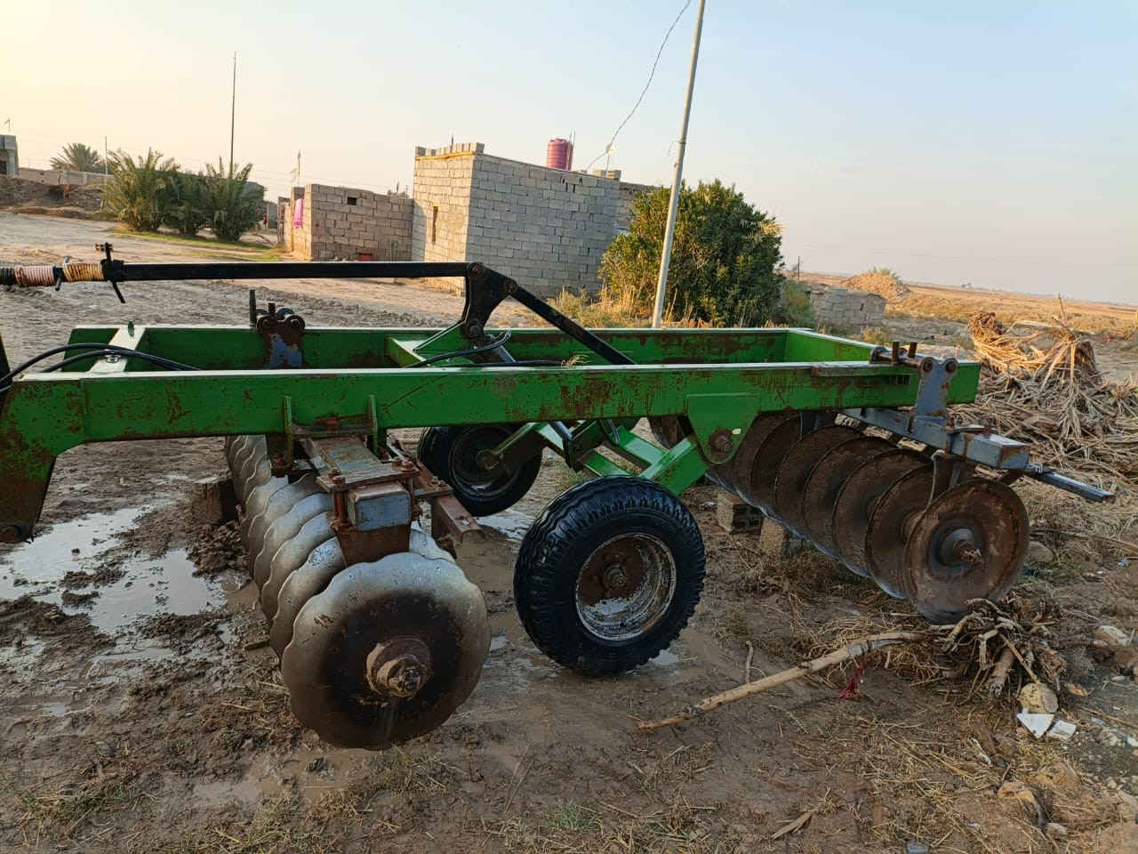 السلام عليكم.  دسك 24للبيع الاستفسار الاتصال***********
