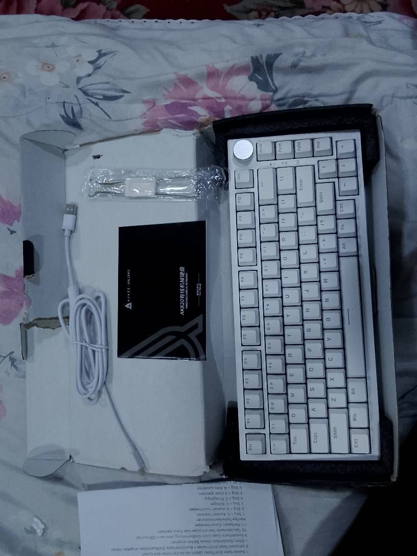 سلام عليكم اتوفر كيبورد اجاز 
AK820 احترافي
 بلو سويج
30
يوجد خدمة توصيل
 ب6لجميع محافظات العراق


**إذا كنت صاحب هذا الإعلان وتريد حذفه لأي سبب، رجاءا أرسل رسالة إلى الدعم الفني**