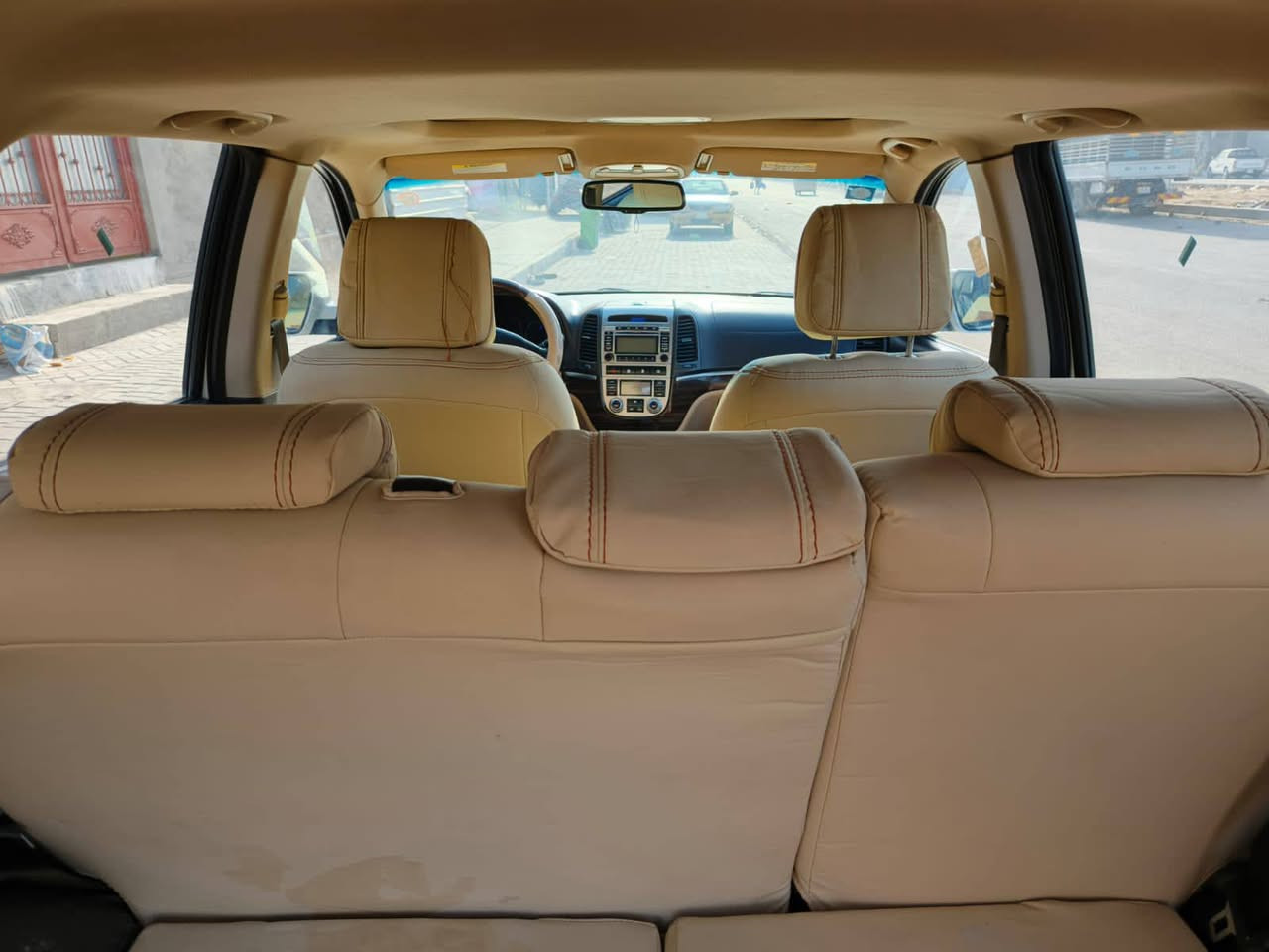 السلام عليكم سنتافيا 2010مواصفات2011 سياره قطره صبغ مابيهه غير الدعاميه قليل مكفوله من اي حادث محرك كير مفتوح ماشيه 140 تخم تاير حداده جيد جدا تبريد تدفئه شغال سبعه راكب السعر 145 بيعه مجال قليل مستعجل عالبيع ***********
