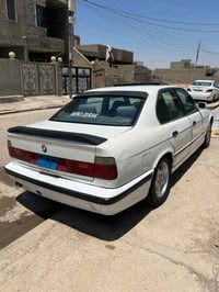بي ام ٥٢٥ • ١٩٩١ • جير عادي