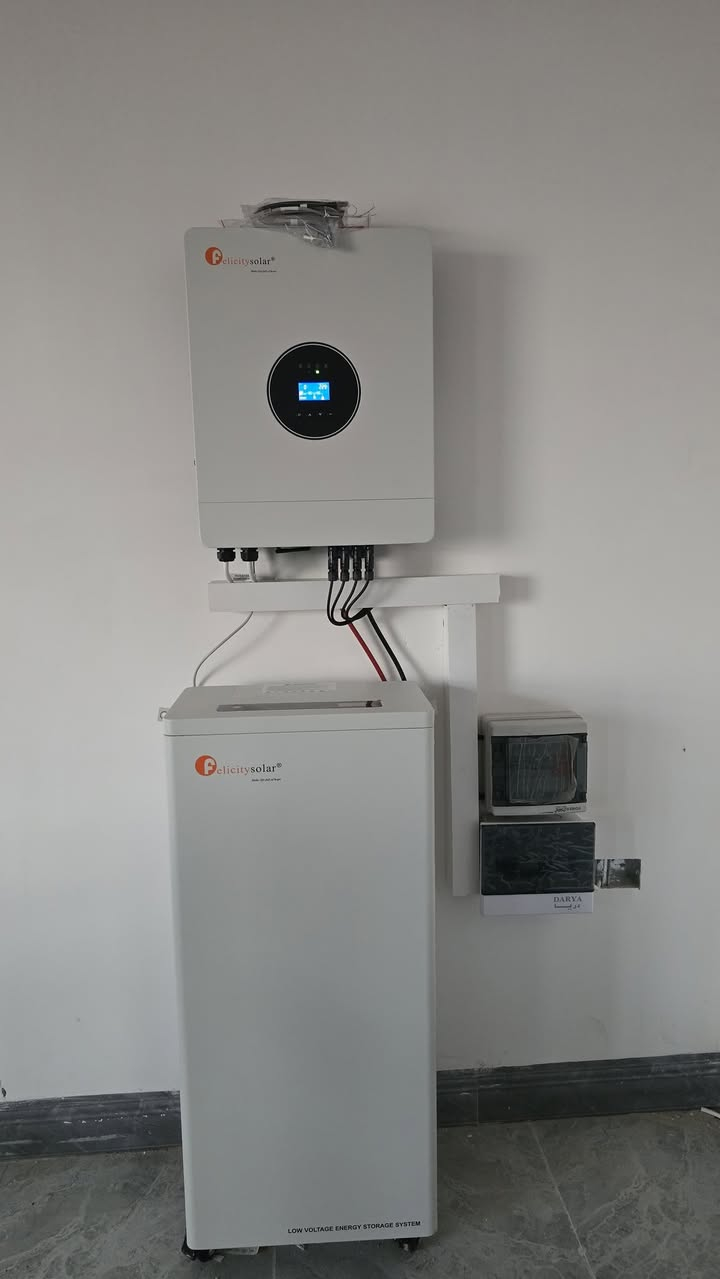 من اعمالنا لهذه اليومين.
تم تجهيز وتنصيب 4 منظومات طاقة شمسية في قضاء العلم بتاريخ 3 و 4 /2026/1 من قبل #مركز_دجلة_للطاقة_الشمسية 
عنواننا//
صلاح الدين تكريت القادسية الشارع العام 
الانبار الرمادي شارع 60
للاستفسار//
***********
***********
