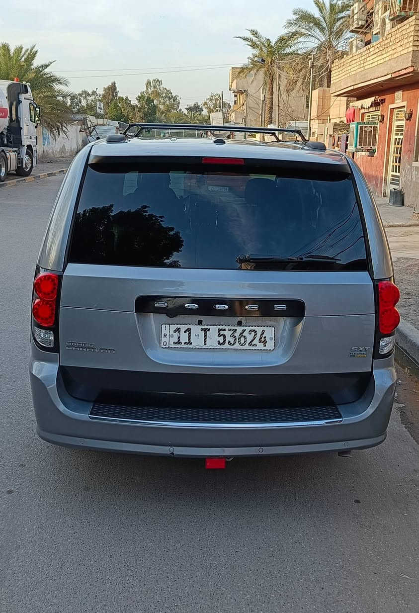 السلام عليكم دوج كرفان أكراند جديدة بمعنى الكلمة جداً نظيفة لون مميز وأحلى من الصور موديل 2016 شبه أكلين فقط قبق الجنطة بدون دواخل بدون أيرباك فول كهرباء بيبان وقبق الجنطة شاشة وسطية تبريد ثلج صور الحادث والسونار أسفل الصور السعر ١٨٥ وبيها مجال قليل للأستفسار أكثر ***********
