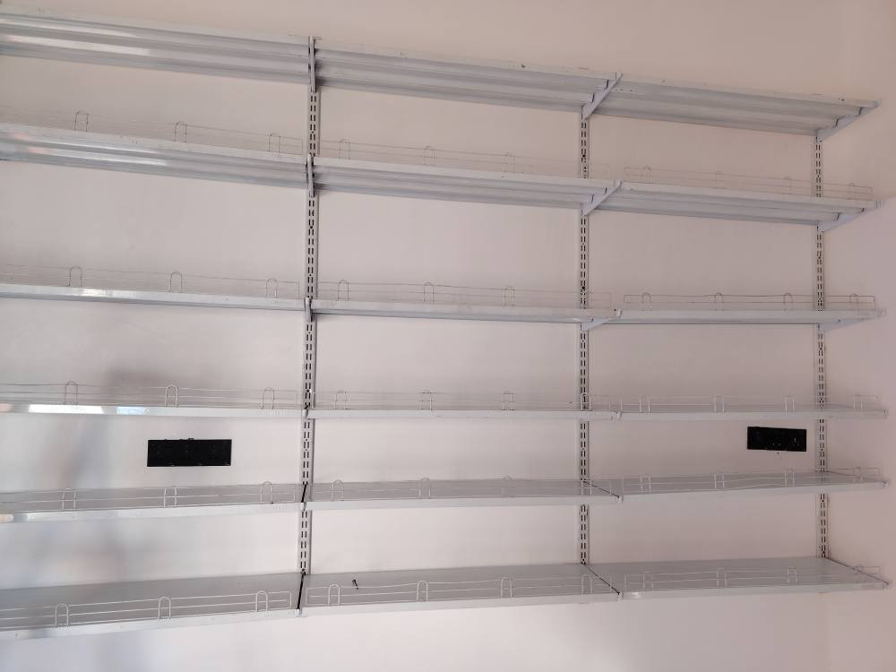 رفوف جدارية للبيع ميسان الأتصال على الرقم او الواتساب *********** عمارة, ميسان
