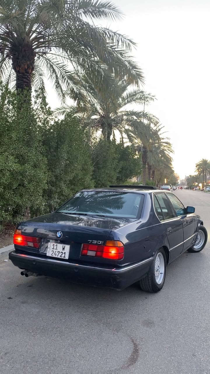 للبيع Bmw730 
سياره ٨ سلندر اصل 
موديل ٩٣ رقم بغداد الانكليزي باسمي تحويل مباشر سنويه لل٣١
مكينه كير ١٠٠/١٠٠
حداديه جديده 
تبريد شغال ثلج ويه السويج 
موصفات 
دبل ايرباك كمبيوتر دبل جكمجه 
سلايد رووف طكتين 
داخل جلد كارتير كهرباء رصاصي جديد
بطاين رصاصي صاج ملكي 
حساسي امامي خلفي 
برده خلفيه كهرباء 
بردات جانبيه رئاسي 
زراك امامي 
ويل خليه وتخم تاير جديد 
سياره جديده بمعنى الكلمه عليها ادامه كامله بدون اي نقص كلش قويه وناعمه 
مصبوغه حزام للجماليه مكفوله من الضربه والخايس 
السعر ٧٣$
مكاني السيديه حي الاعلام 
للاستفسار الاتصال على الرقم ***********
