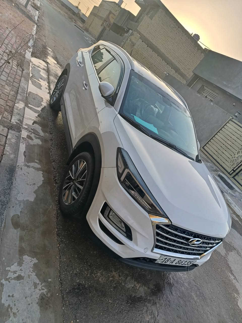 توسان خليجي موديل 2019
شركة الكاصد دشبول صاج 
مكفوله من الضربه فقط طخه خفيفه باب الصندوق 
مكينه دوش نظيفه جداً 
حداديه فول تخم تأير 
تبريد قطعتين حساسات 
لايت لدات خمسه 
كامره اماميه وخلفيه
مكان السياره كربلاء باسمي السنويه للاستفسار الاتصال 
 ***********
