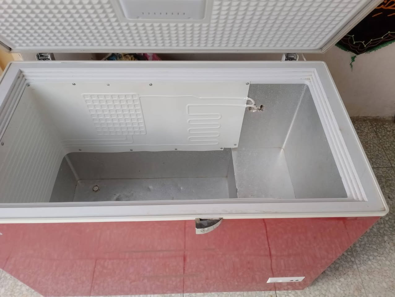 مكلف بالنشر
سلام عليكم مجمده للبيع نضيفه سعره 200 الف  مكان كوت هذا الرقم ‏‪***********‬‏
