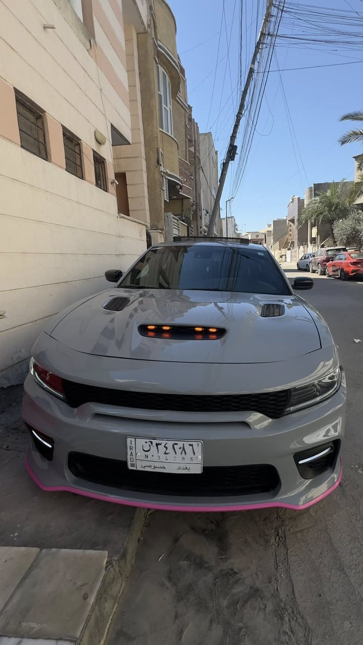 جارجر GT PLUS 4x4 2021 سمنتي ماشيه 43كم
فول موصفات ✅
فتحه سقف
كشنات حضن كنتاره وجلد + تدفئة تبريد 
خزن ميموري 
وبعد هواي مواصفات هيه اعلى فئه بالـGT
حادثها 3 قطع من امريكا مرفقه بالمنشور 
مكينه علها ادامه كاملة يم كوثم وبرمجه الضرغام فول سيفتي 🔝
السيارة كاملة من كلشي ومتصرف عليها فلس✅
رقم بغداد تحويل ثاني يوم 
المكان : بغداد / الاعظمية 
السعر : 24.000$
***********📱
