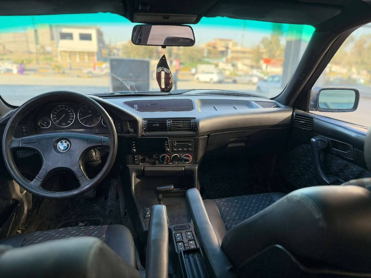 للبيع او مراوس 
Bmw حجم 525
موديل1992
سلايت
صبغ عام جماليه
شرط بدون دواخل 
كير ومحرط شرط. محرك كبس 
شاشه كامره 
رقم نينوى 
كابون بانزين بيها 
طخم تاير جديد 
غرفه جديده 
السعر 💸 55 💸 وبيها مجال بسيط 
مكان السياره موصل 
التواصل على الارقام
***********
*********** بيه واتساب
