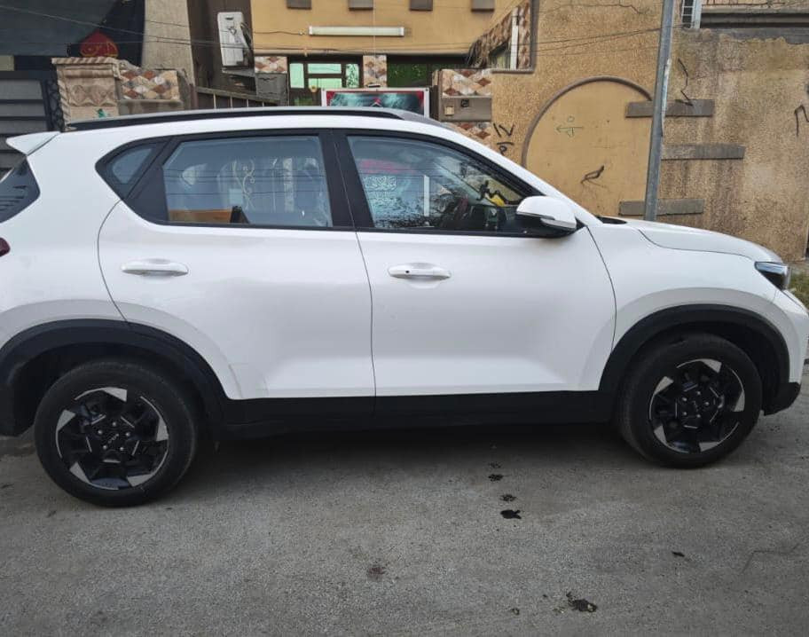 سلام عليكم 

سونت ٢٠٢٤  ماشية ٨٠٠٠ لون ابيض جان بيها ضربه بالصفحة والقبغ مال بانزين

بصمة بدون سلايد شاشه جبيره
التواصل مع رقم الهاتف فقط ***********
