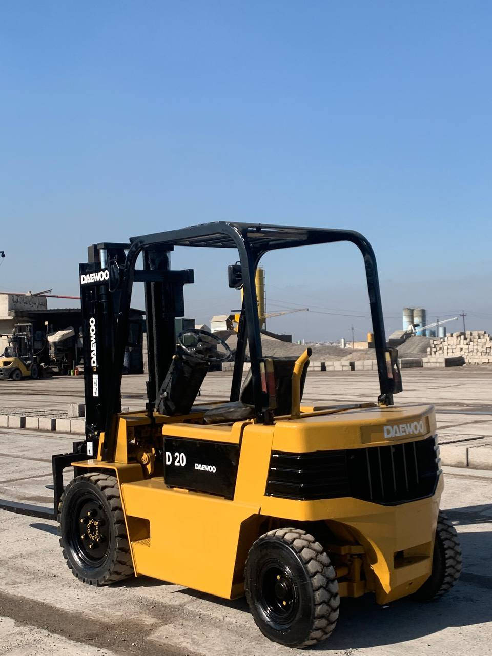 للبيع رافعه شوكيه دايو طنين موديل
2010" كير_محرك_اكسن_ كهربائية _رفع_كله بشرط 
رافعة وضع بلادي سعره 48$ورقه أوبيه مجال 
للإستفسار إتصال "***********"
