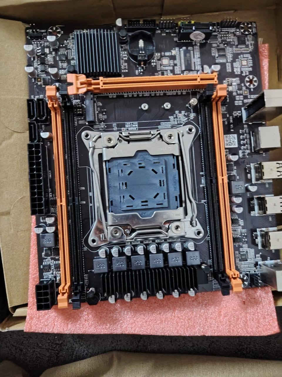 مذربورد intal x99 ddr4  مع معالج intal xeon 2630 ثنينهم اول تم ٣٥  الف + عندي توصيل


**إذا كنت صاحب هذا الإعلان وتريد حذفه لأي سبب، رجاءا أرسل رسالة إلى الدعم الفني**