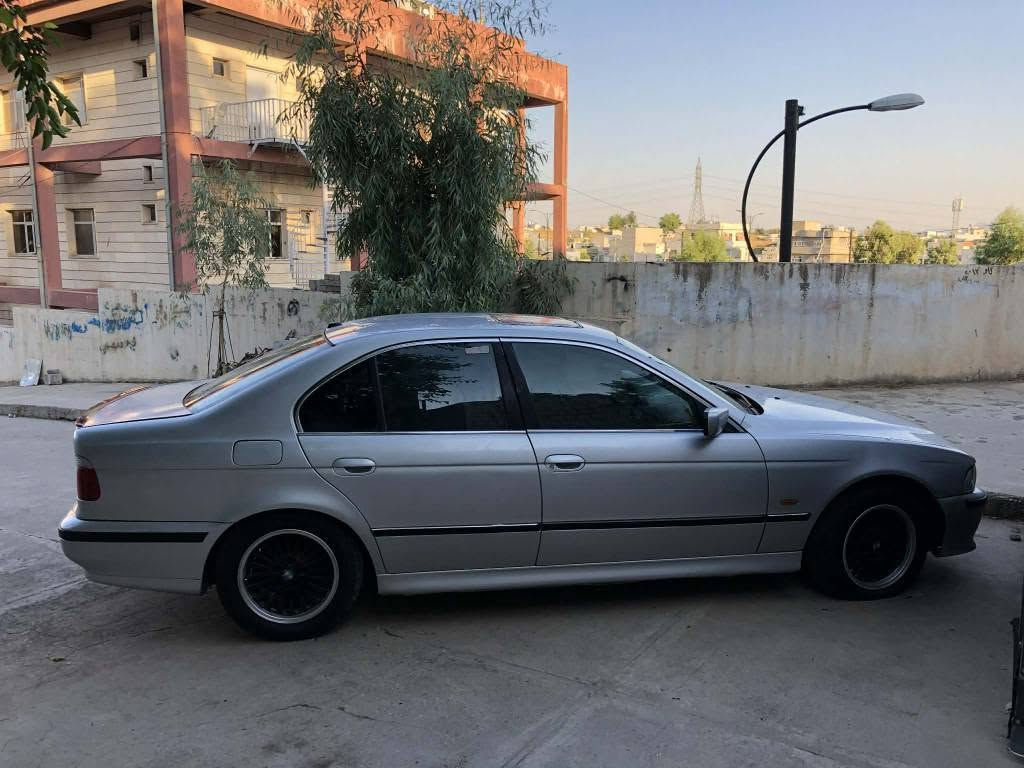 بەناوی خوای گەورە 
 Bmw e39  528i ✈️

 دەبڵ دیجیتاڵ گێڕ عادی تەبریت سارد ❄️ گەرم 🔥 
مۆدێل ٢٠٠٠ بێ دەعم و لێدراو  
 جوارجام کارەبا  و ئۆتۆ 
ئاوینە و سنوق کارەبا  
سیستەم سماعە و ئیمپیفایر  
کوشن هیتەر  
شاشە ئایپاد 
ناو رەساسی  
ناو دەری زۆر جوانە✅
ئارمی هەولێرە  بە شەرت نای دەم  
 لە سلێمانیم   قەرز وقیست و مدەم نیە 
***********  viber&wats app السليمانية, العراق
