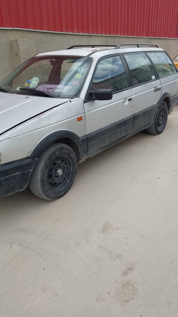 سياره باسات فولك سواكن السياره صوليه امعامله مال تبديل لوحات جاهز اريد اراوسه  خير من الله  بس بيه نواقص قليله ابيع أو اراوس ***********
