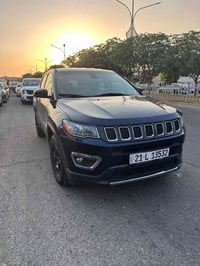 كومباس لون نيلي للبيع موديل ٢٠١٨ تو ويل باأسم  ٣ قطع الامامي بونت وجام...