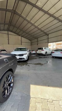 مطلوب عمال لل غسل سيارات يكون عنده خبره في غسل  07769903256