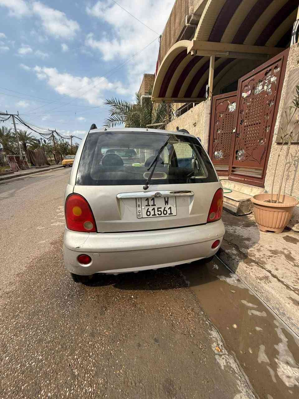 كيو كيو نظيفه جاهزة من كلشي كير ومحرك وتدفئه وتبريد وتايرات جاهزة بس شغل وأمشي وبأسمي كير اوتماتيك مصار فترة بدلت منظومه الكير موديل 2009 رقم انكليزي محرك 4 سلندر اتعلمت بيها واريد ابيعهه سعرها 27 ورقه للتواصل ***********
