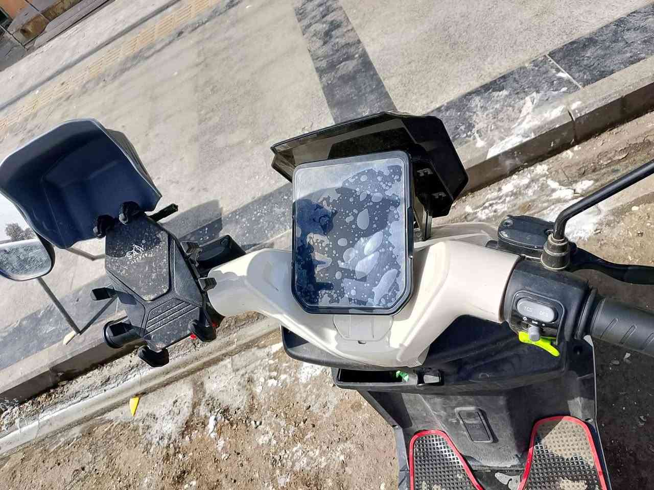 ماطور ABK
جديد بترابة سعرة بالسوق اشتريته ب  ١ مليون و ١٥٠

بعده بترابة مستخدم ٤ شهور

سريع بطاريات ٦ مسطرة

٦٠ كيلو يمشي كل شحنه

سرعة تحكم

لايتات زينون عالي ناصي

تشغيل بصمة وان اف سي

اي بي اس

يتحمل ٢٠٠ كيلو وأكثر

صندوق عميق

حاملة أغراض

يو اس بي شحن

تايرات كبار

ملف ٢٠

٣٢ امبير

نظيف استخدام قليل

*********** للاستفسار تواصلوا
