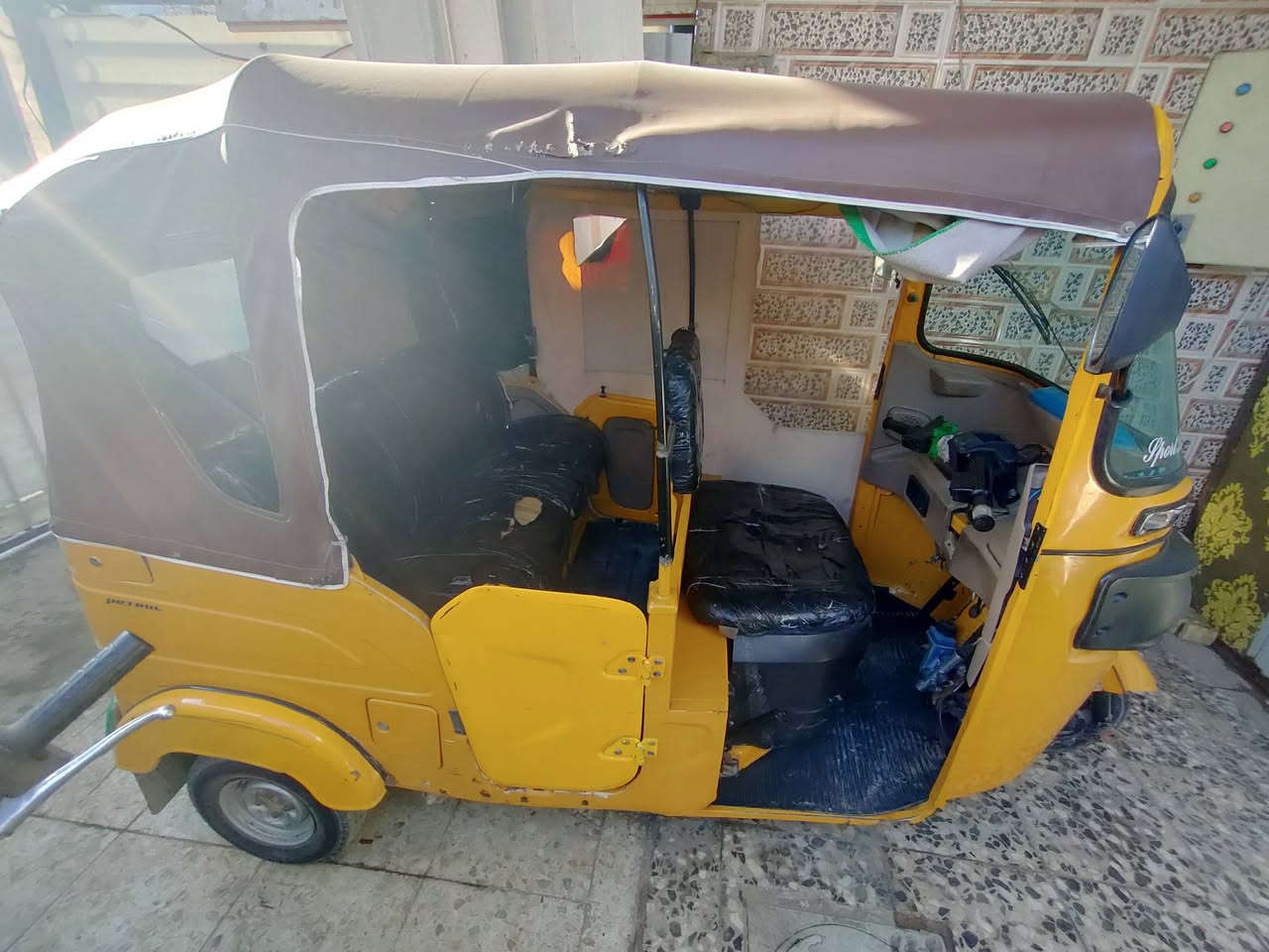 تكتك 21 مرقم رقم انكليزي جديد تحويل مباشر نضيفة ماناقصهة شي مكاني بغداد المشتل *********** متواجد فقط عل رقم
