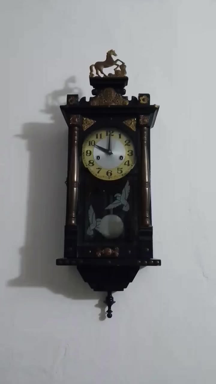 سلام عليكم ساعة صيني ثمانينات وقت مضبوط المفتاح موجود دقات كل نصف ساعة وساعة السعر ٦٥الف

الرقم:*********** يوجد واتساب
