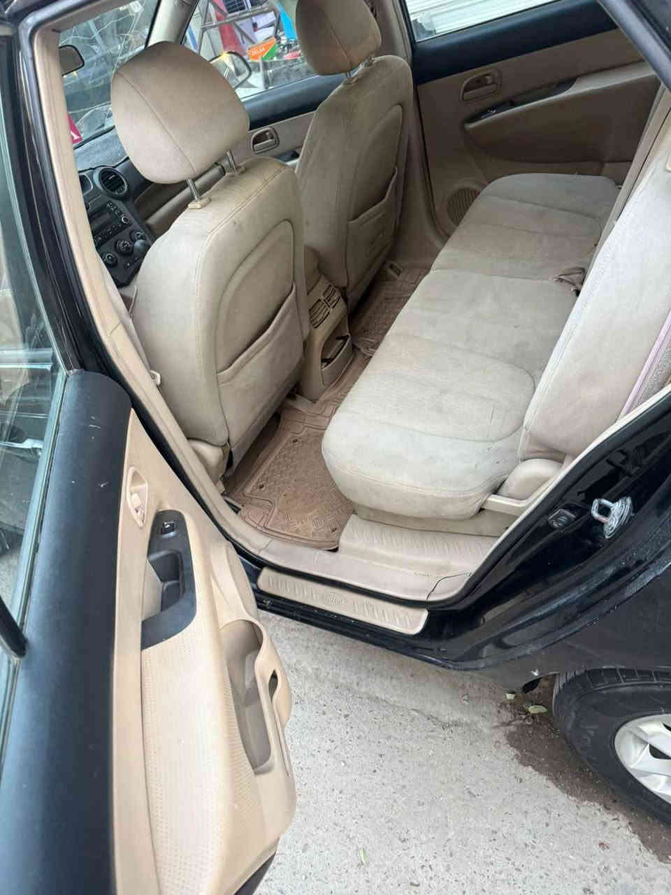 *********** حلوه ونظيفه 
كيا رندوم  ٢٠٠٧  امريكي 
محرك ٢٠٠٠ دوش 
حادثها جاملغ خلفي وصندوق 
كير محرك  خير من الله  كلش نظيفات 
صدر امامي خلفي جديد 
تخم تاير وباتري جدد
تحكمات ستيرن 
٥ راكب  
تحويل ثاني يوم 
غرفتها  حلوه 
اكو طختين خفيفات مبينات بالصور 
بجم  كبس 
بدون  ايرباك 
قطعتين  تبريد 
ماشيه  ١٤٠ الف  حقيقي
سياره  عله ايد وحده 
مكاني اعظميه  سبع ابكار 
سعرها ٨٣ ورقه 
اتصال فقط  مكلف بلنشر 
*********** الصويرة, واسط
