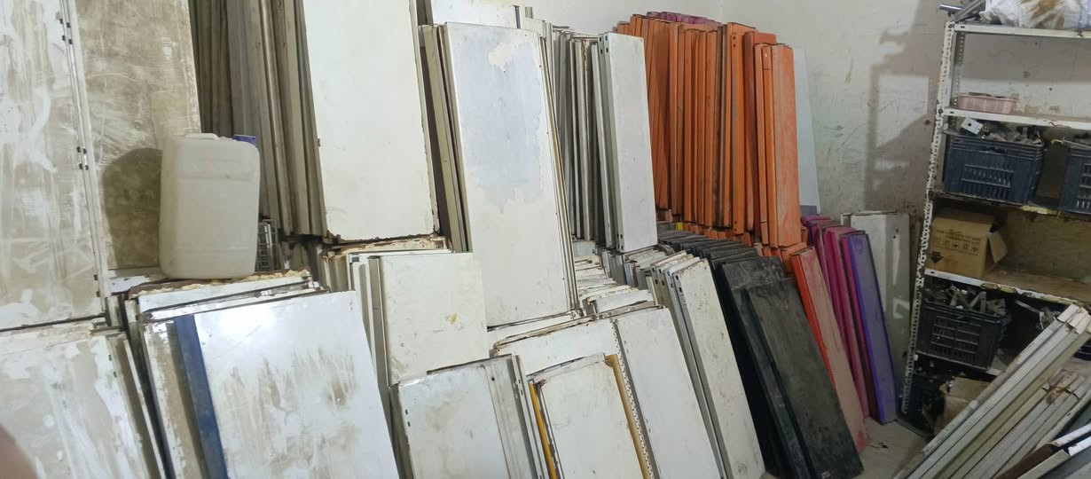للبيع رفوف الاتصال *********** وتساب العماره ميسان
