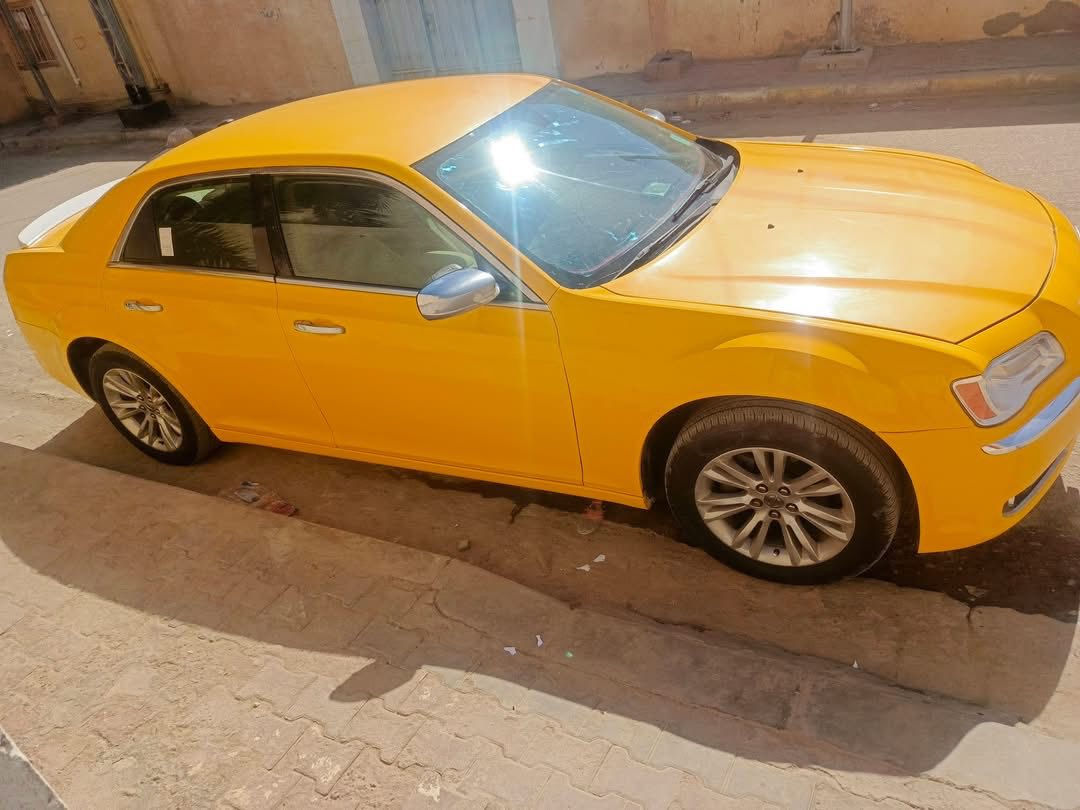 سيارة اوبامه لبيع 2012مكفوله سعر 75 وبيها مجال‭0771 089 4033‬
