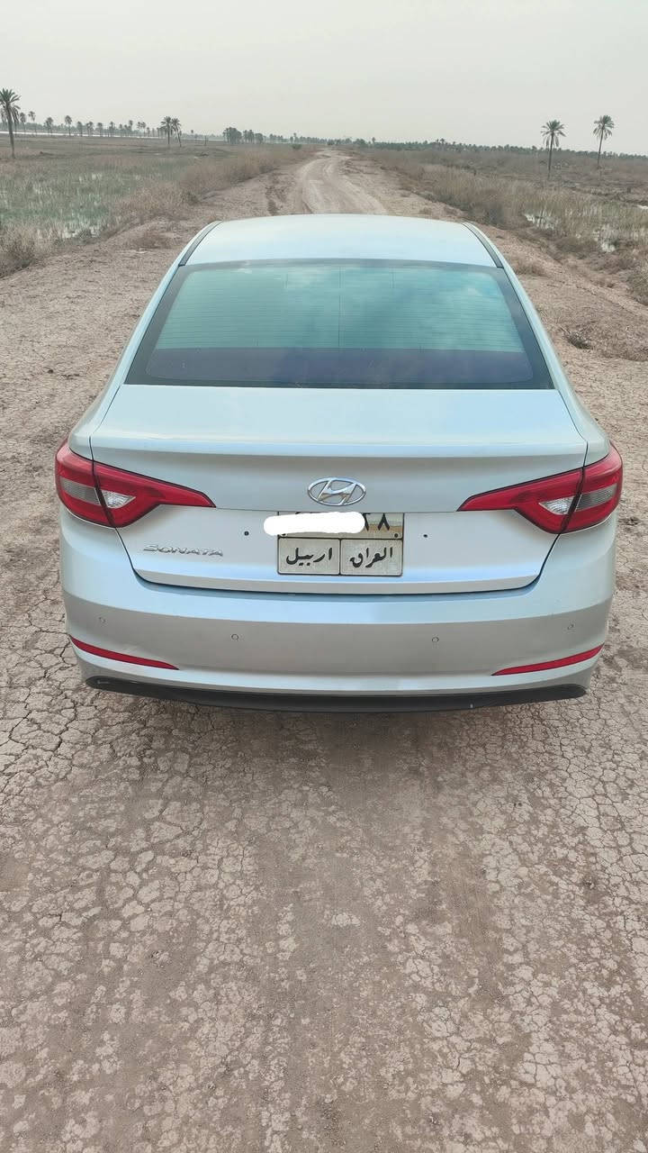 السلام عليكم السعر 130 وبيه مجال قليل حك الجيه فقط مكانه بصره 
سوناته 2017 وارد كوري خط واحد بانزين 

مكفوله من الضربه والحادث والتبديل 

رقم اربيل سنويته منتهيه 

محرك + كير+ تبريد كفاله شرط الفحص + حداديه اولمس بدلته ودهن امس مبدل 

***********
