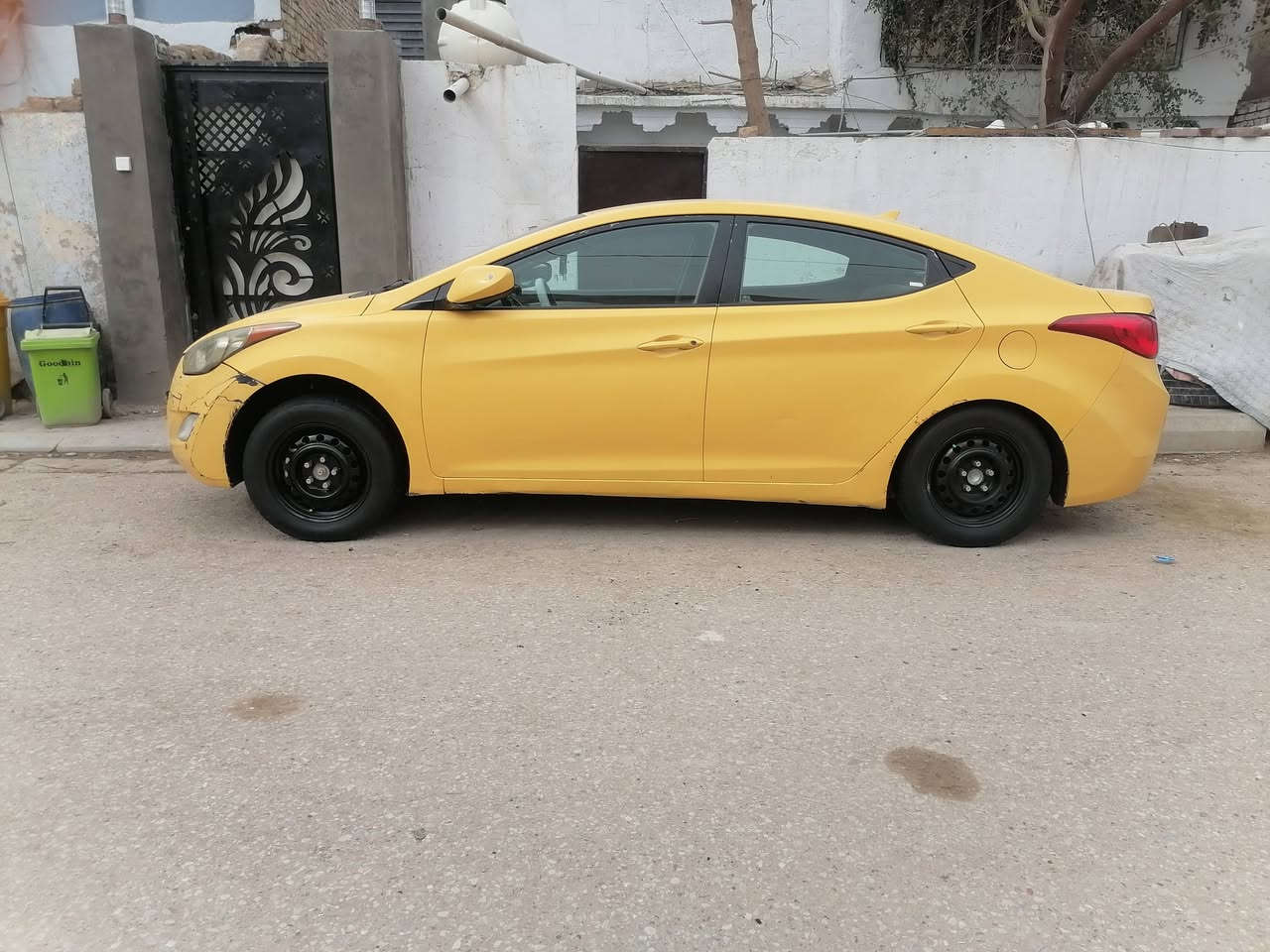 السلام عليكم النترا موديل ١٣ كير عادي رقم بغداد بسمي سياره جاهزه من كلشي كبل للشارع مكينه كير حداديه تدفئه تبريد  تخم تاير  مال جناي  مكاني ديوانيه السعر ٨٥ وبيهه مجال ***********
