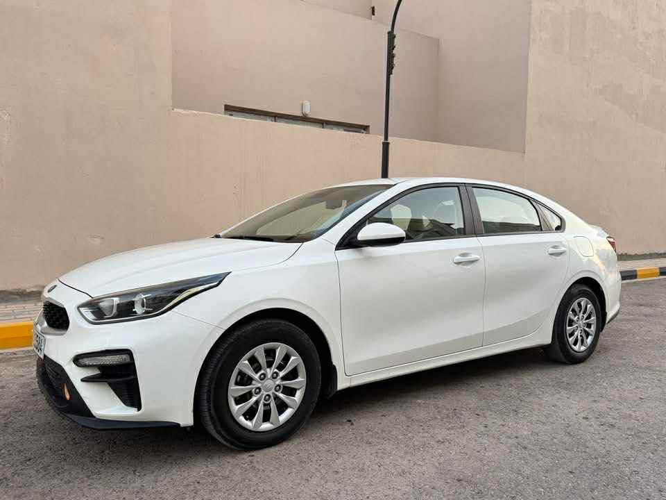 ( كيا سيراتو / خليجي / موديل 2020)
( الدولية العراقية )
مكفولة كفالة عامة من دعامة الخليفة الى دعامية الامامية بدون صبغ  بدون تبديل بدون فقط بارد بسيط  كلشي كفالة عامة من ( كير AT / وميكنة / وتبريد/ وصدر)
رقم بغداد الجديد بااسمي تحويل ثاني يوم سنوية وهزه وفحص وارقام كله جديد مكينة ( 1600) دوش برغي ممفتوح بيه
( ماشية 63  الف كيلو متر فقط )
_
_شاشه كار بلي 
داخل اسود 
*********** السعر 165
