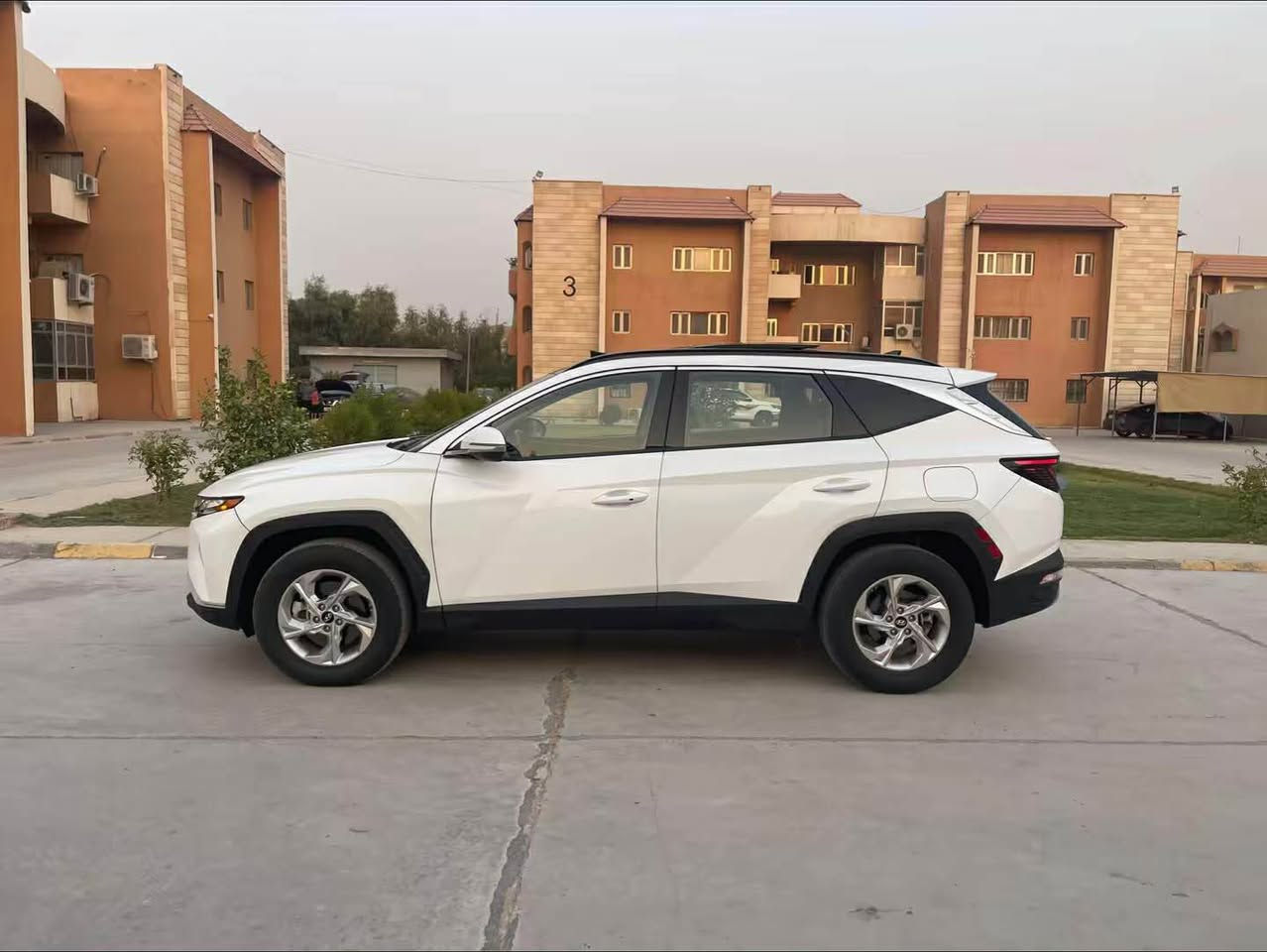 توسان للون ابيض صدفي   
اقره التفاصيل قبل لا تتصل موديل 2022  وارد امريكي

رقم اربيل  دخول جديد باسمي السنويه تريد وكاله تريد تحويل فول مواصفات 1/1

ماشيه 20 الف 
صبغ بنيد وجملغين تبديل بدون دواخل وبدون شاصي بشرط 
وبيها رصعات ما مصلحها عايفها على وضعها بالتكمه اليمنه واليسار شي بسيط 
ايرباك ستيرن وبرده وسستمات وبيها PDR 
حافة الباب وشبر بالجاملغ الخلفي ما مبين اصلاً  والجملغات البلادي عندي موجوده بالبيت بدون صبغ بيهن بس كم رصعه   

مواصفات ( H TRAC )مكينه 2500 
حجر البيئه  مملعوب بيه بدون اي ضرر داخلي  

2500 مكينه

بانراما 

كشنات جلد كهرباء

تدفئه كشنات + تدفئه ستيرن 

شحن مبايل واير ليس

فور ويل 4x4 

رادار امامي خلفي جانبي

اشاير مري 

نقاط عمياء 

سونار خلفي 

مانع تصادم امامي خلفي

شاشة مع كامرا خلفيه دواره

اوتو هولد + اطفاء ذاتي

انضمة قيادة درايف مود 

مانع انزلاق 

بصمة تشغيل

البوب بصمة

تشغيل عن بعد 

سايد بريك بصمة

شاشة اعطال 

تبريد قطعتين  تحكم لمس 

مناخذ شحن خلفيه امامية

بك بلايت لد 

لد امامي نهاري

لايت زينون عالي ناصي  ثلجي

البجم كله لد 

فولمواصفات ١/١ 

السعر ١٧٨     ورقة قفل ففل 

*********** أتصال بغداد, العراق
