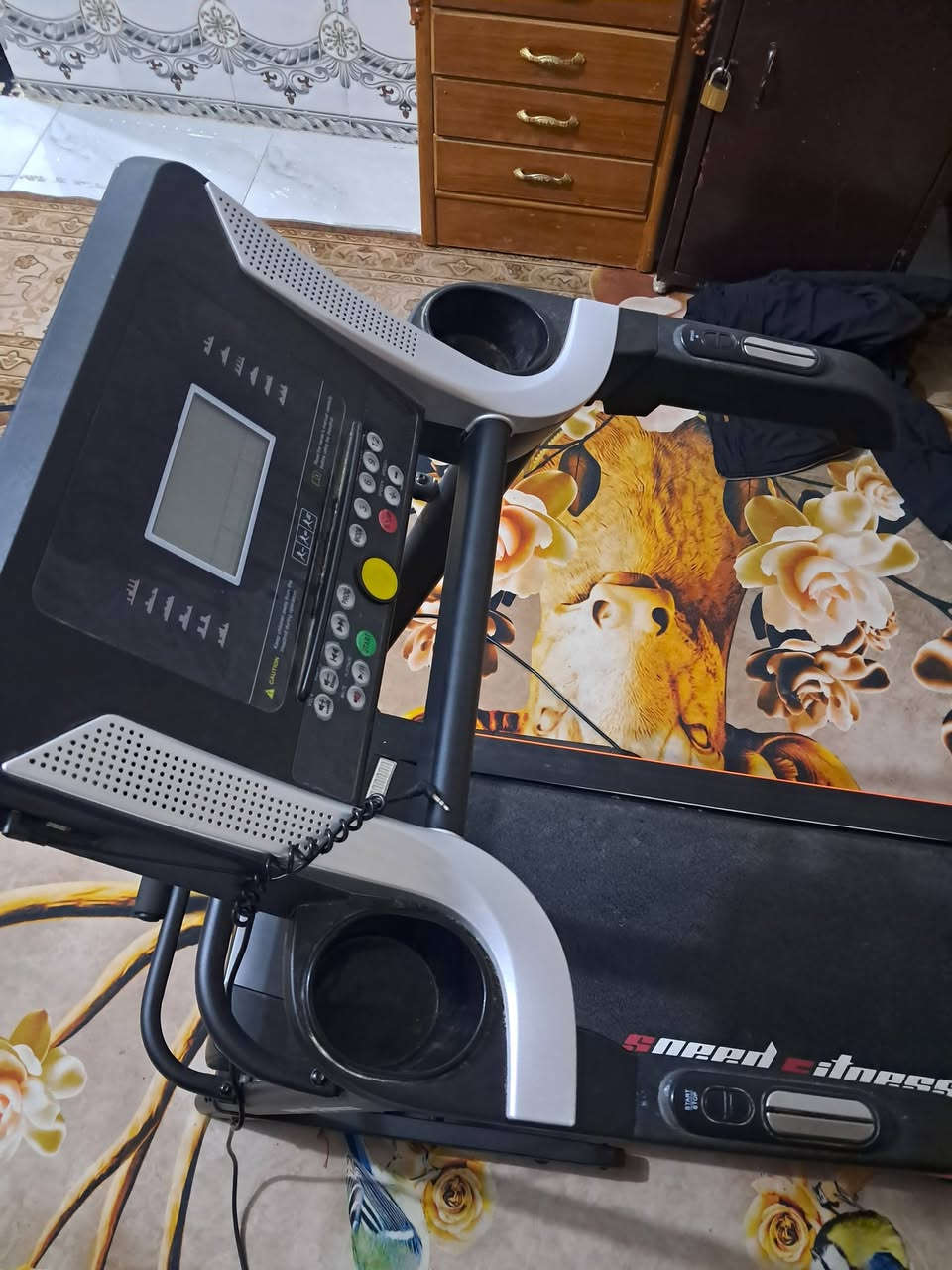 جهاز الرياضة كامل نضافة 90% مستخدم شي قليل نوعيه مضبوطه ومابي اي خلل او عيب للاستفسار اكثر او السعر الاتصال على الرقم *********** عنواني قضاء بلد
