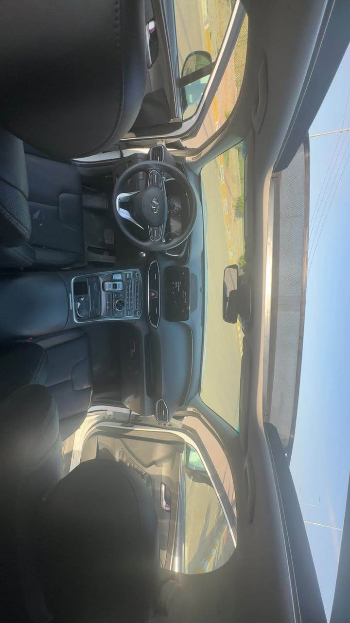 السلام عليكم 
هونداي سنتافيا للبيع
موديل 2023 وارد امريكي
محرك اربعه سلندر 2500 تنفس طبيعي
السياره فول مواصفات 
بانوراما 
بصمه تشغيل وابواب 
شاشات عداد دجتل الكتروني 
صندوق كهربائي 
كشن جلد تدفئه
كرسي كهرباء
كامرات جانبيه
فول مواصفات ماعدى التحرك بالريمونت
عداد السياره 46حقيقي 
السياره حادثها جوملغ خلفي بدون دواخل ولاايرباك حادث سطحي السياره ليبل واحد بجم كبس 
جاهزه من كل نقص كير محرك تخم تاير صدر تبريد كله جاهز
للاستفسار ***********
السعر 225وبي مجال للشراي 
مكلف بالنشر اتصل ع رقم القائم, الأنبار
