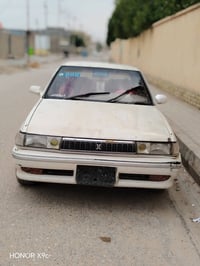 شباب  سياره كرستا كصيف مديل 91  لون ابيض لؤلؤي  رقم تلفون  07716126922