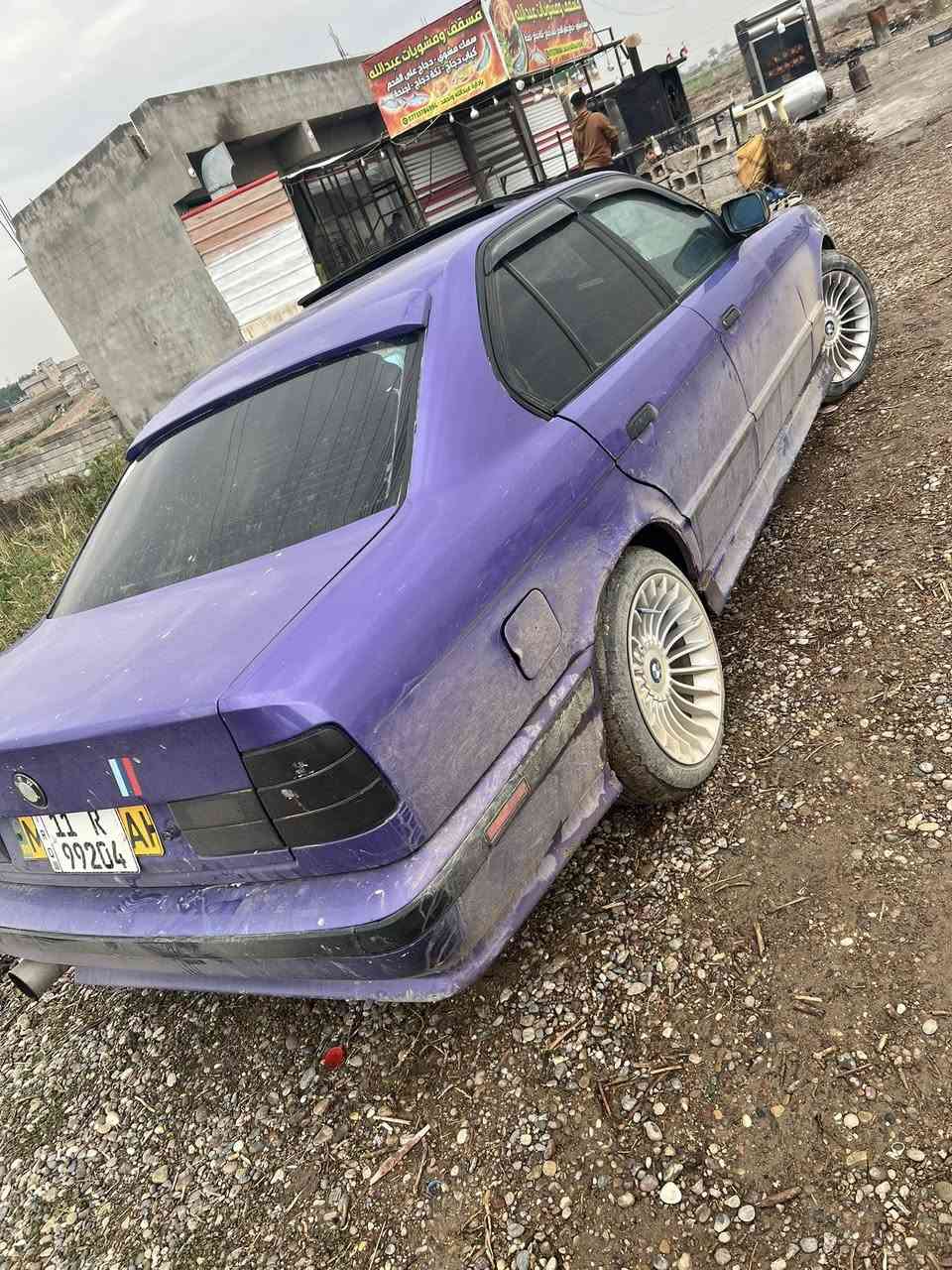 بي ام ٥٢٠   محرك مسكر ٢٥
سيارت تغيير لون بل سنويه بنفسجي غير محدد 
مسكر فانوس          سنويه بسمي لل ٢٧
گير عادي 
سلايت ٣ طكات 
تدفئه نار 
تبريد ❄️ ثلج
ويل البينا تو سايز
صدر امامي خلفي جديد
كهرباء كلها شغاله مابيها گلوب طافي 
كزوز رياضي + كاتم تحكم ريمون عن بعد
السعر ٥٥ وبيها مجال  حك الجيه

مكان السياره تكريت البوعجيل
***********
