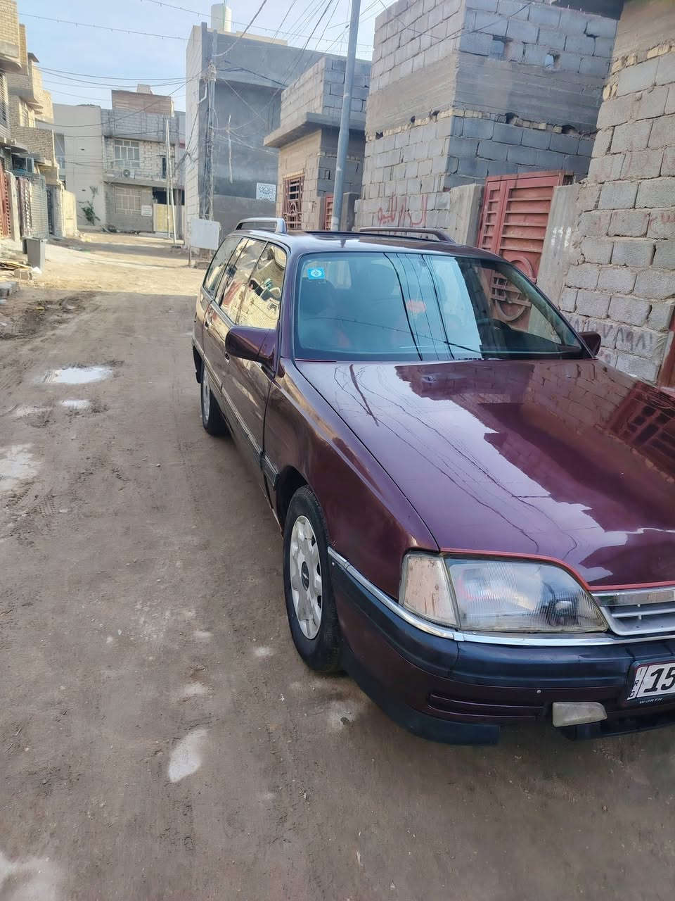 السلام عليكم سياره للبيع مكان كربلاء سياره مصبوغه عام غير ومكينه وحداديه وكهربائياته شاطئ التحويل السياره كامله على اخر حبايه تخم تاير باتري ما بيها اي نقص رقم السياره باسمي ***********
