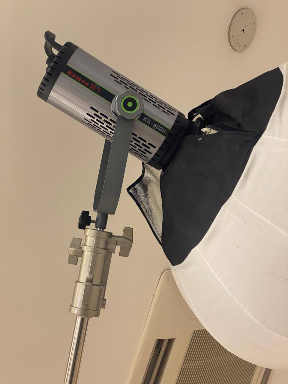 سي استان الطول ٥ونص ***********
والضاءه ٤٠٠ واط للبيع
