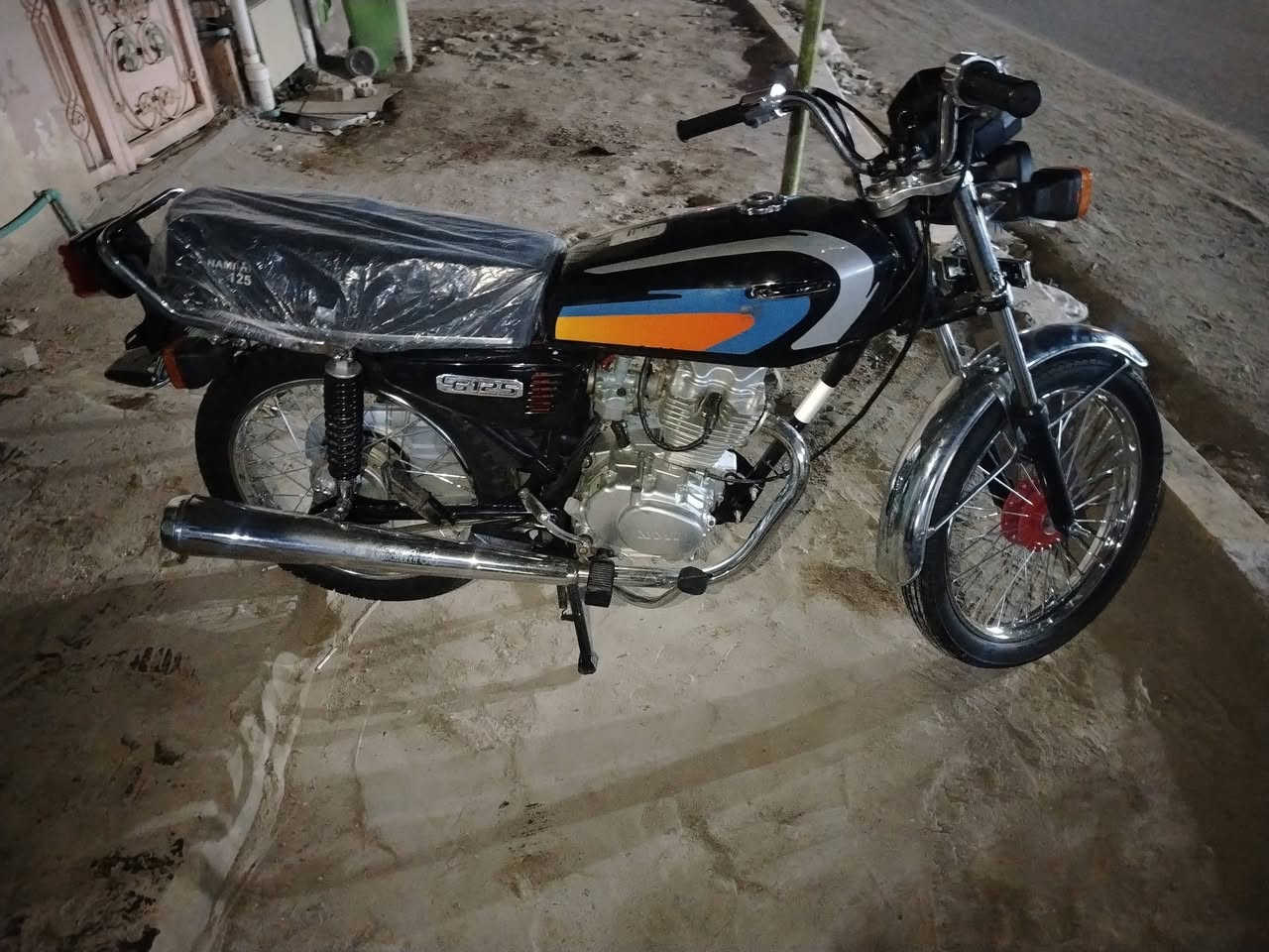 سلام عليكم البيع موديل 23وراقهه كامله سعر 850خاص مفتوح الو تصال على الرقم***********مكاني شطره
