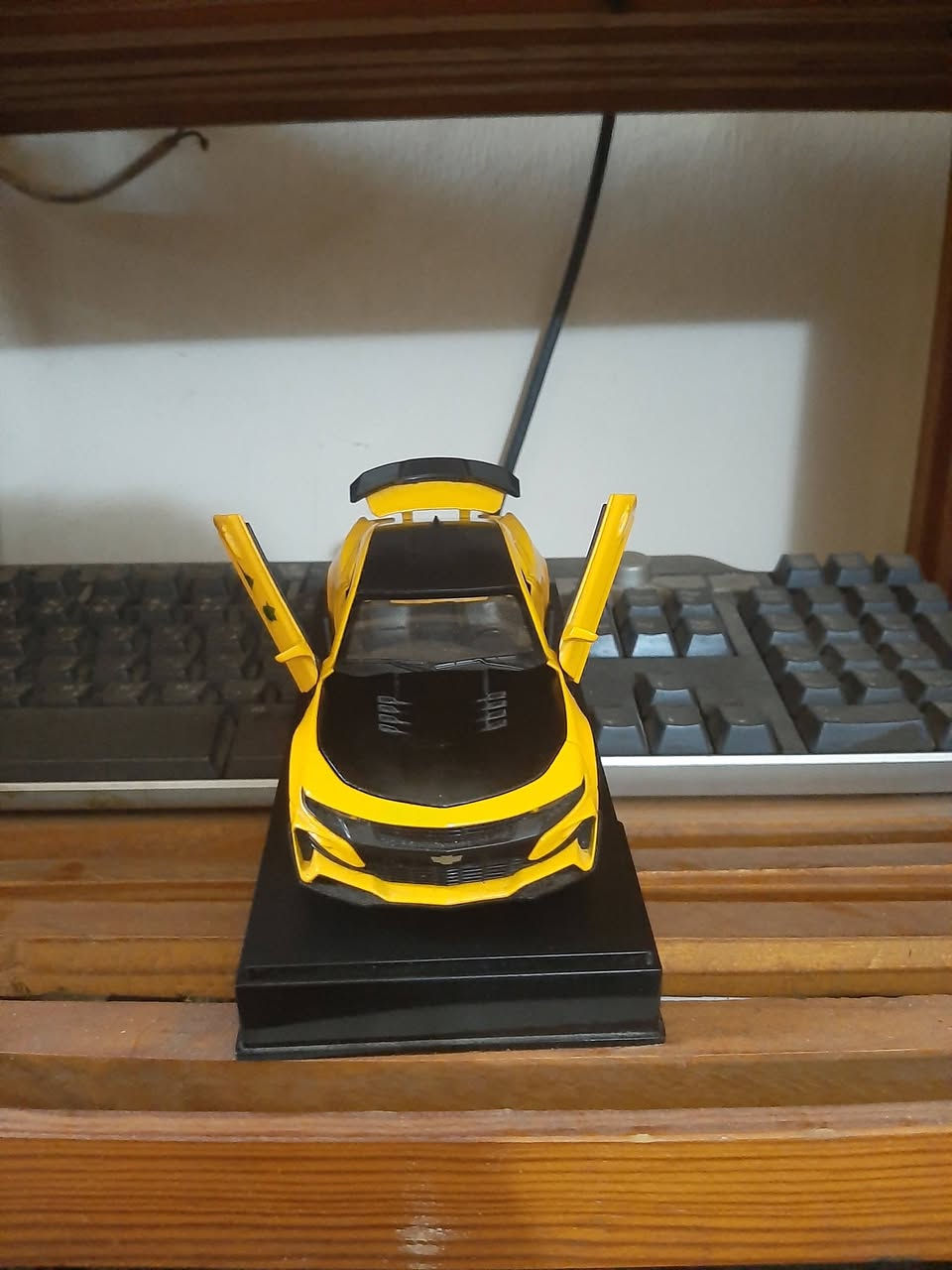 السلام العليكم 
للبيع  سيارتين كمارو وفورد 
السيارتين ٣٠ الف مع القواعد مالاتهن 
***********
لا يوجد توصيل مكانهن زيونة
